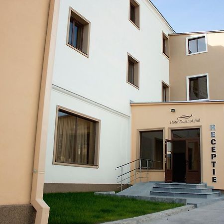 Hotel Dusan Si Fiul Resita Nord Exteriör bild