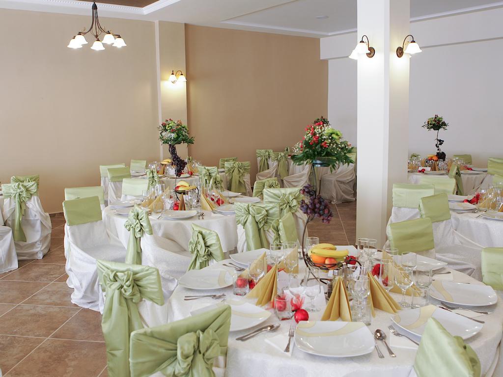 Hotel Dusan Si Fiul Resita Nord Exteriör bild